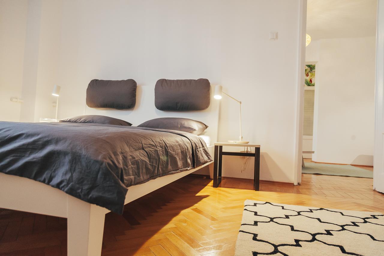 Old Town View Apartment Boekarest Buitenkant foto